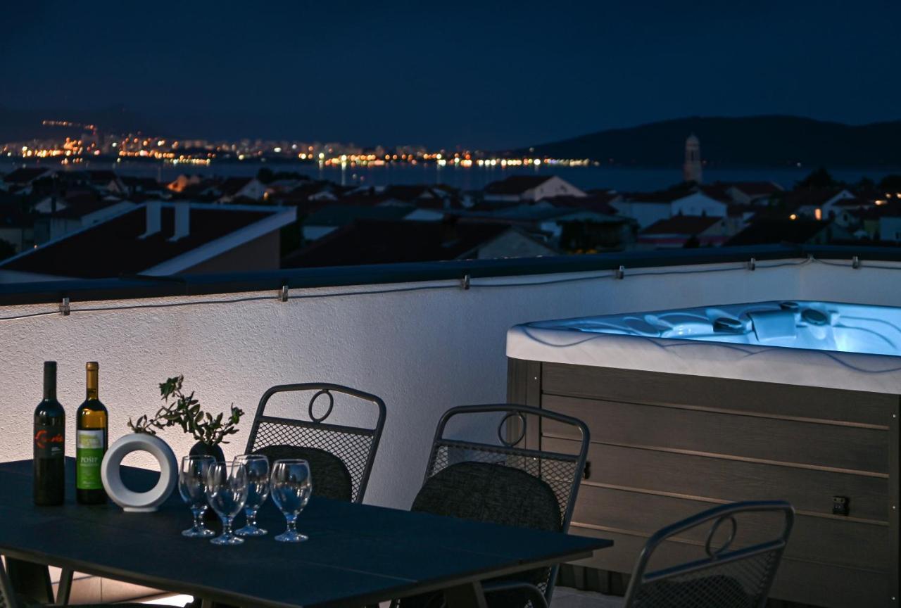 Rooftop New Castel 2023 Kaštela Exteriör bild