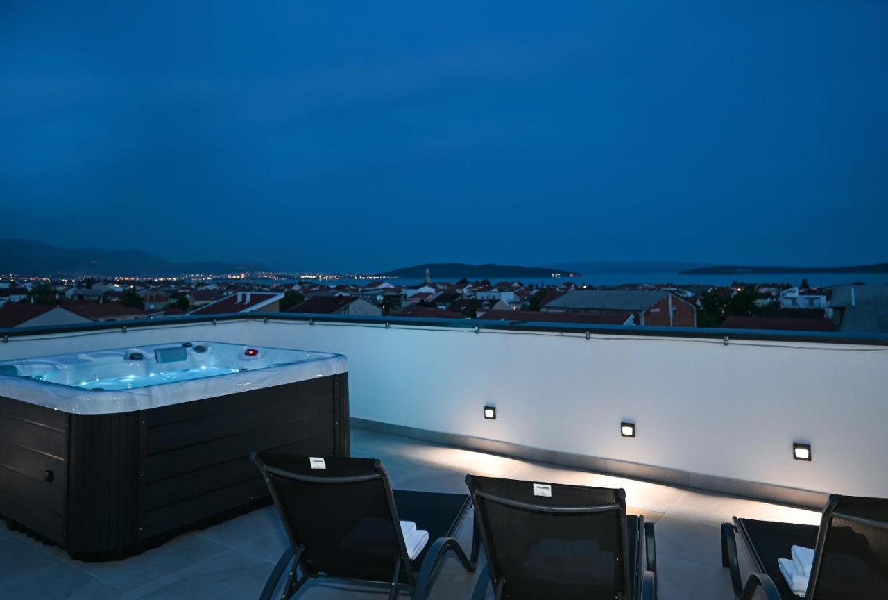 Rooftop New Castel 2023 Kaštela Exteriör bild